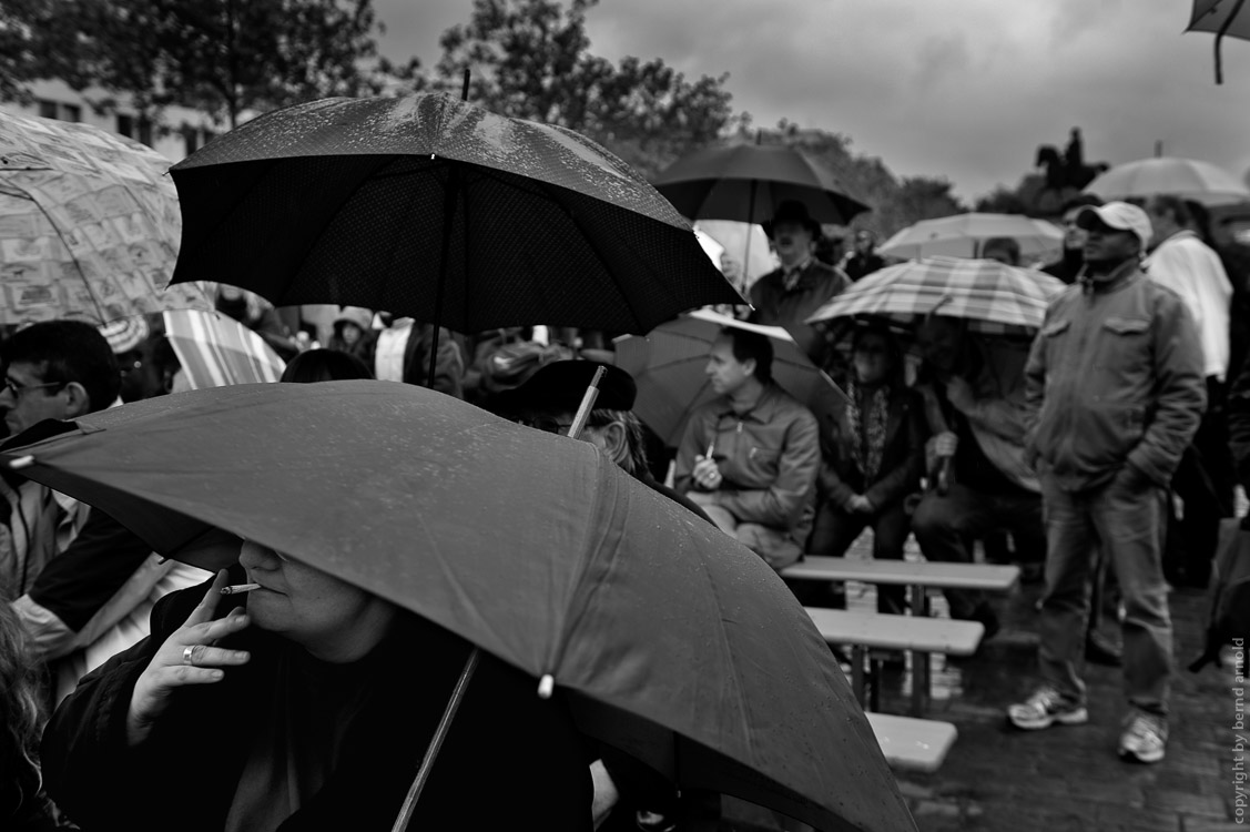 Regenschirme – Tag Deutschland – Freelens Fotojournalismus Projekt