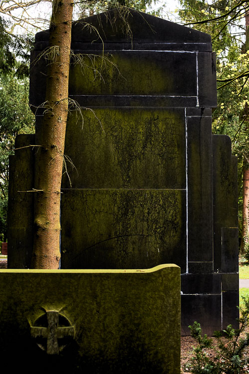 Grabstätte auf Melatenfriedhof in Köln