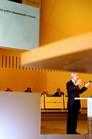 Dr. Klaus Zumwinkel auf der Hauptversammlung 2003