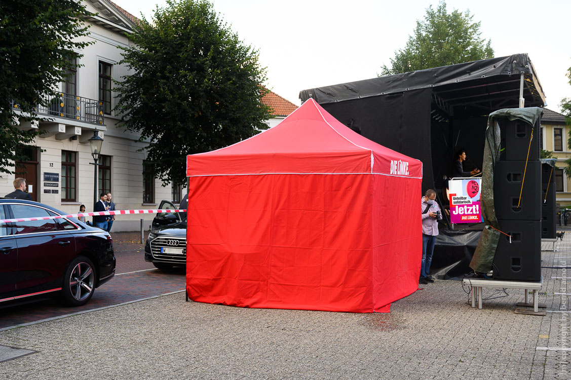 Digitale Fotomontage des Bundestagswahlkampfes 2021 – Die Linke in Oldenburg mit Sahra Wagenknecht