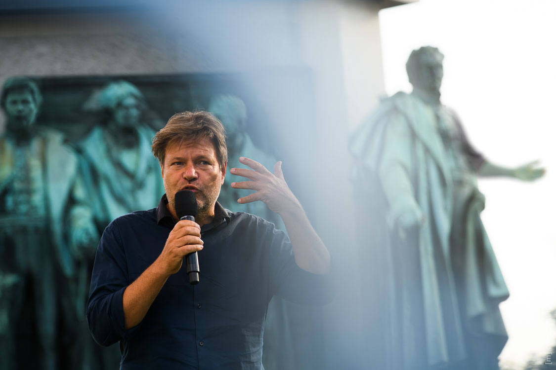 Digitale Fotomontage des Bundestagswahlkampfes 2021 –  Die Grünen mit Robert Habeck in Köln