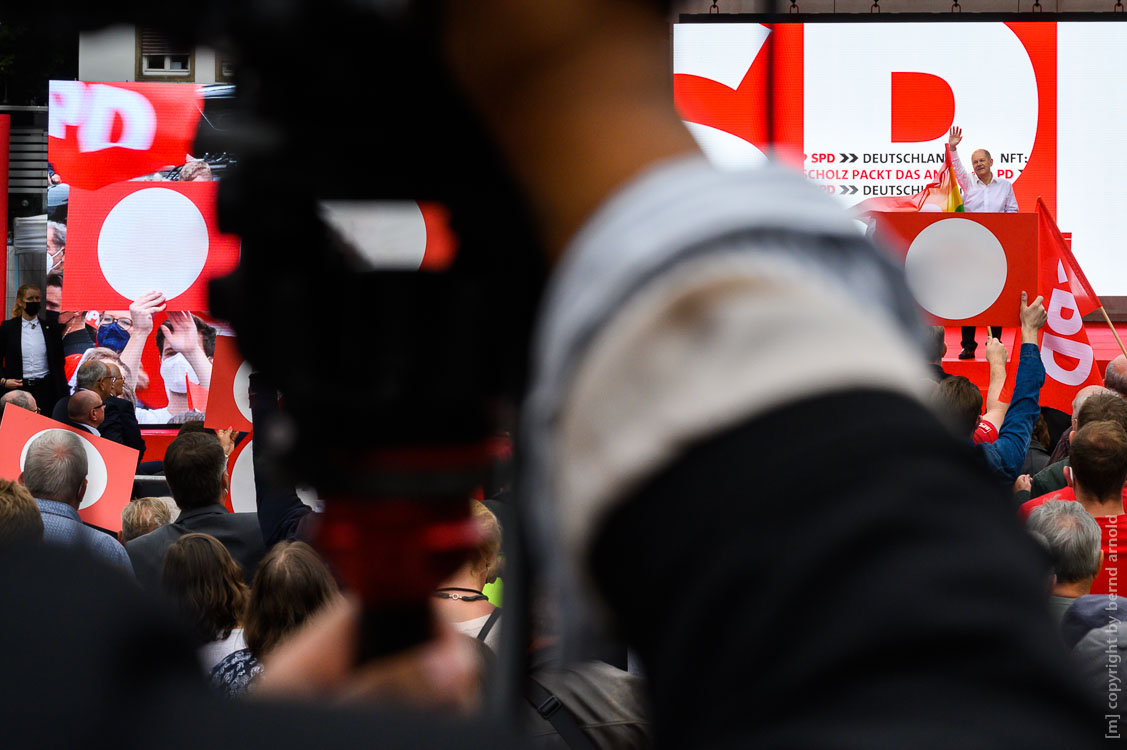 Digitale Fotomontage des Bundestagswahlkampfes 2021 – Olaf Scholz in Köln
