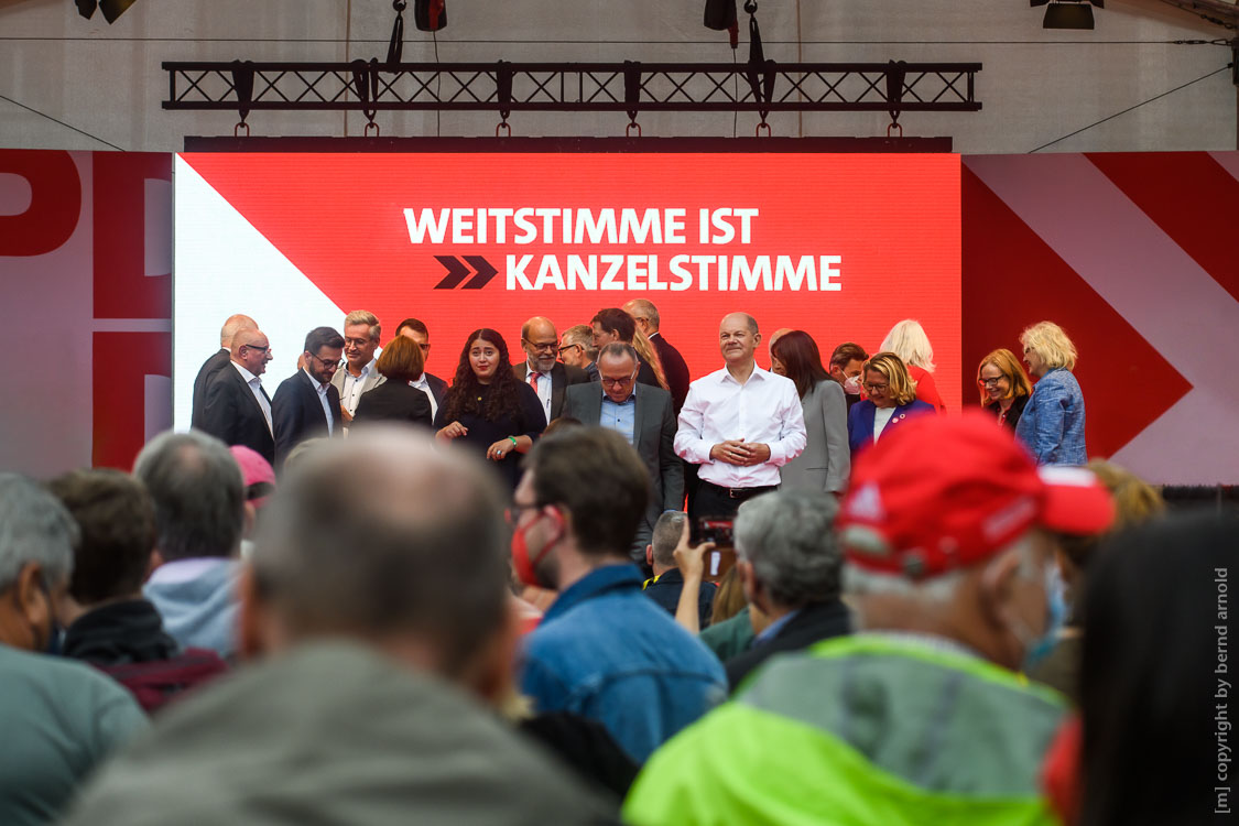 Digitale Fotomontage des Bundestagswahlkampfes 2021 – Olaf Scholz in Köln