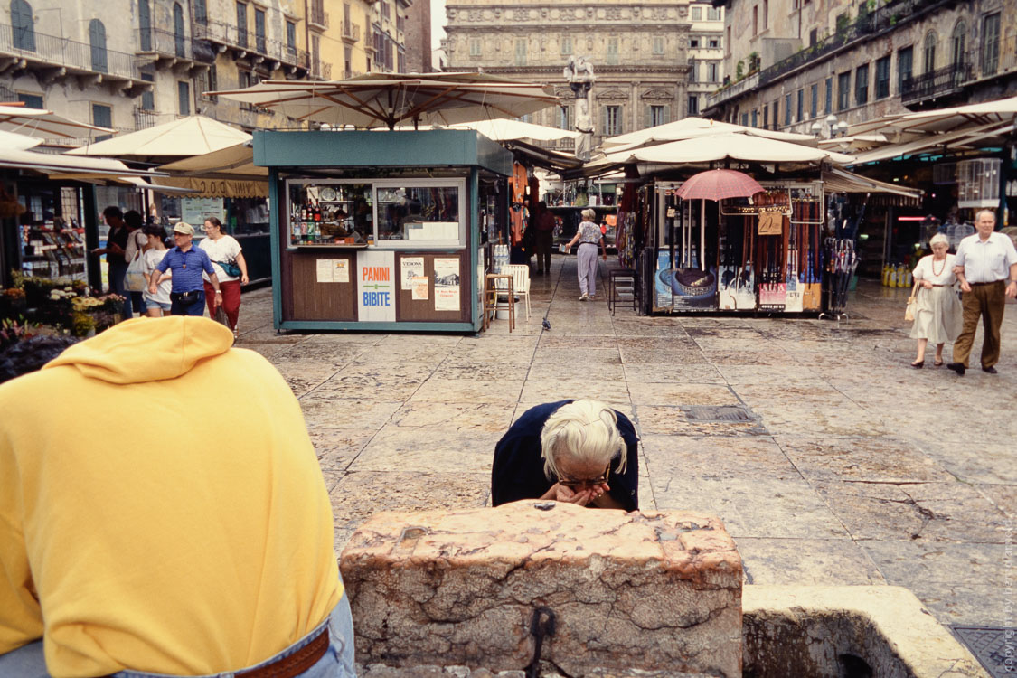 Stadtportrait Verona (Veneto, Italien) – Markt auf Piazza delle Erbe