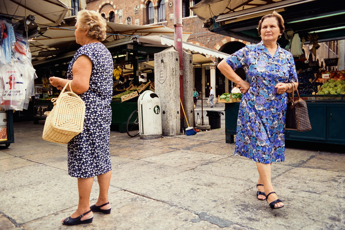 Stadtportrait Verona (Veneto, Italien) – Markt auf Piazza delle Erbe