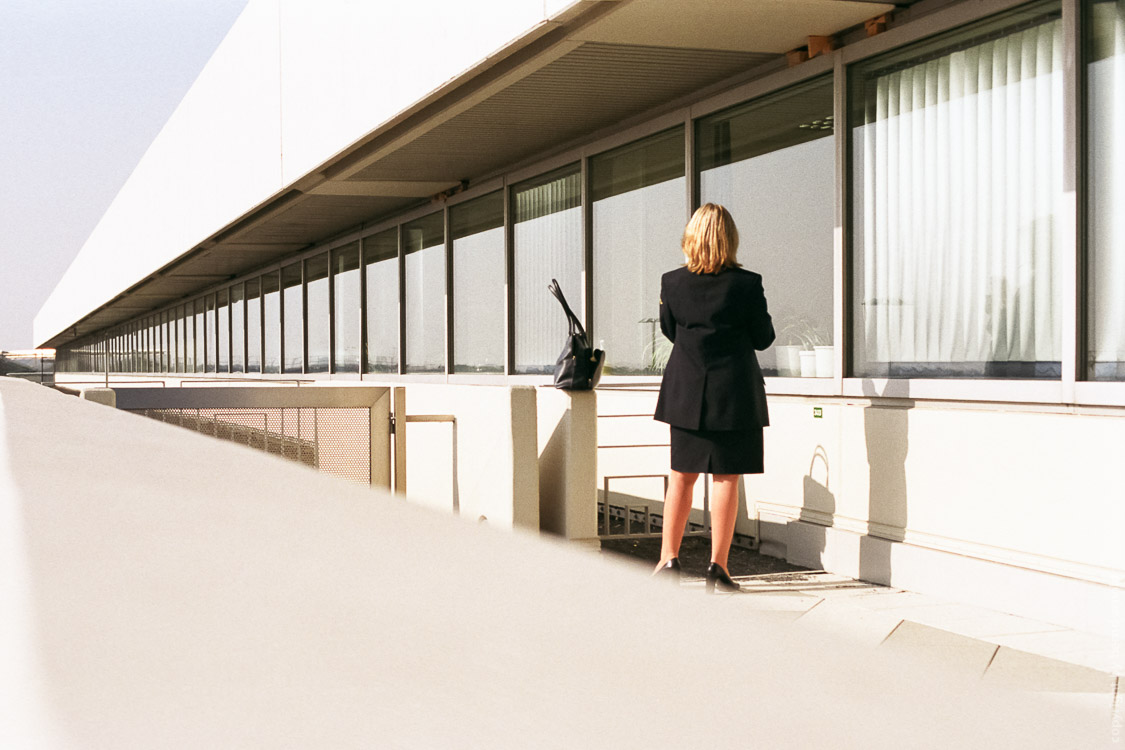 Cologne Airport – woman with bag