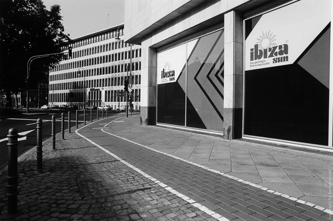 Fotoessay über die Neugestaltung der Kölner Ringe 1988 – Sonnenstudio Ibiza