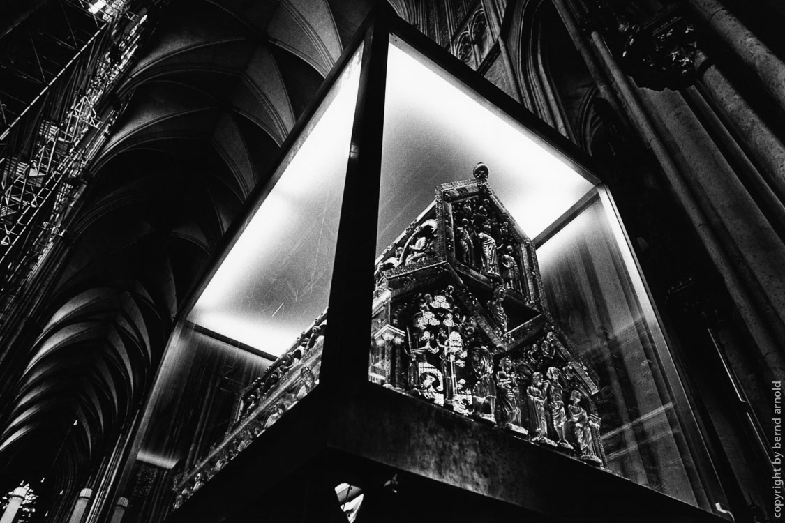 Fotografie Dreikönigenschrein im Koelner Dom mit Gebeine der Heiligen Drei Könige