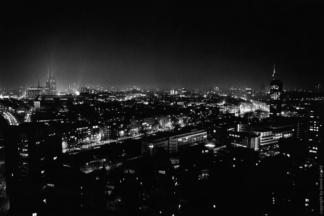 Cologne nightlife skyline