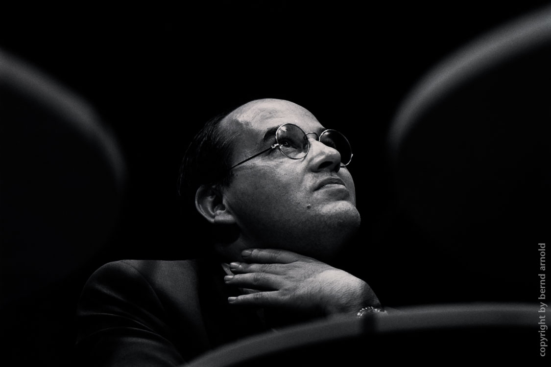 Dokumentarfotografie und Fotojournalismus – Gregor Gysi in Köln, 1990 – Wahlkampfrituale