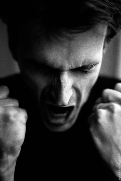 ANGER – Screaming man – emotion photography