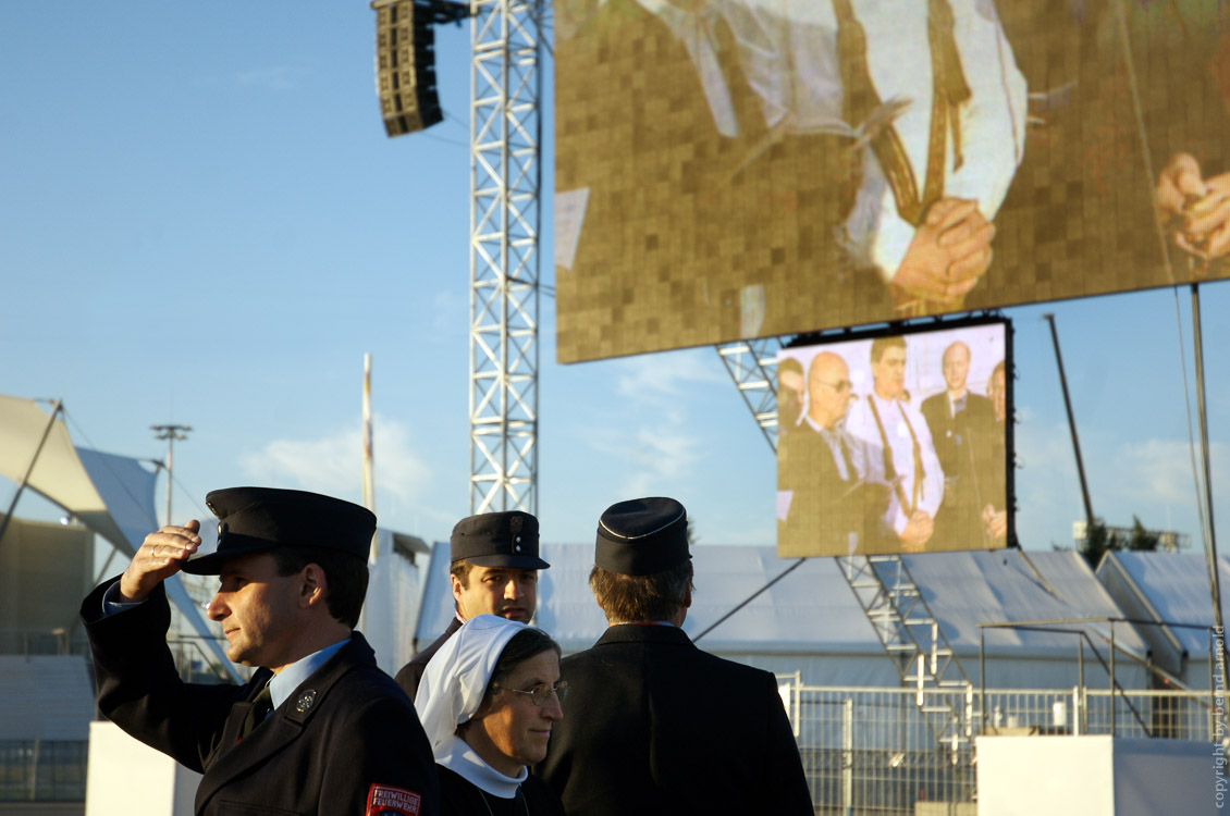 Papst Benedikt XVI in München – Sicherheitspersonal