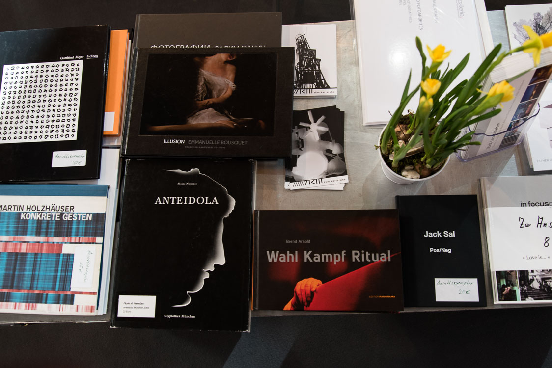 Fotobuch Wahl Kampf Ritual auf der Kunstmesse ARTKarlsruhe 2017