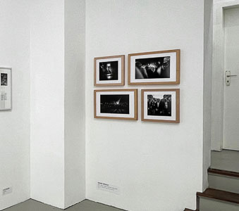 Installation der Ausstellung der Dichografien aus Die Welt der Neuen Bilder von Bernd Arnold