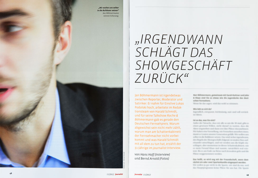 Jan Böhmermann, Moderator, Portrait, verwischt, verschwindet, unscharf – Portraitfotografie